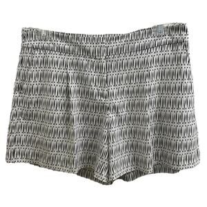 Ann Taylor Pleated Dressy Shorts in Black & White Geometric Pattern Sz 10 Large